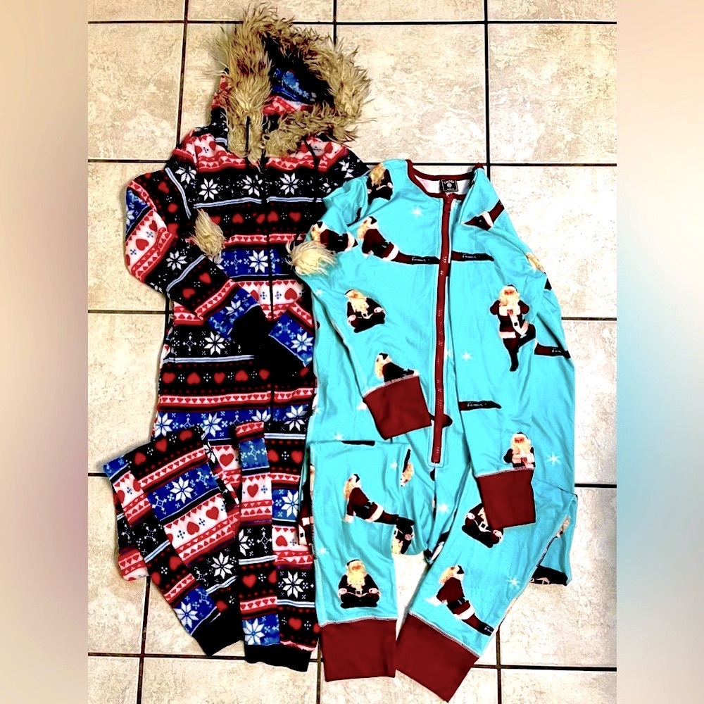 Holiday Onesie Pajamas Set 🎄